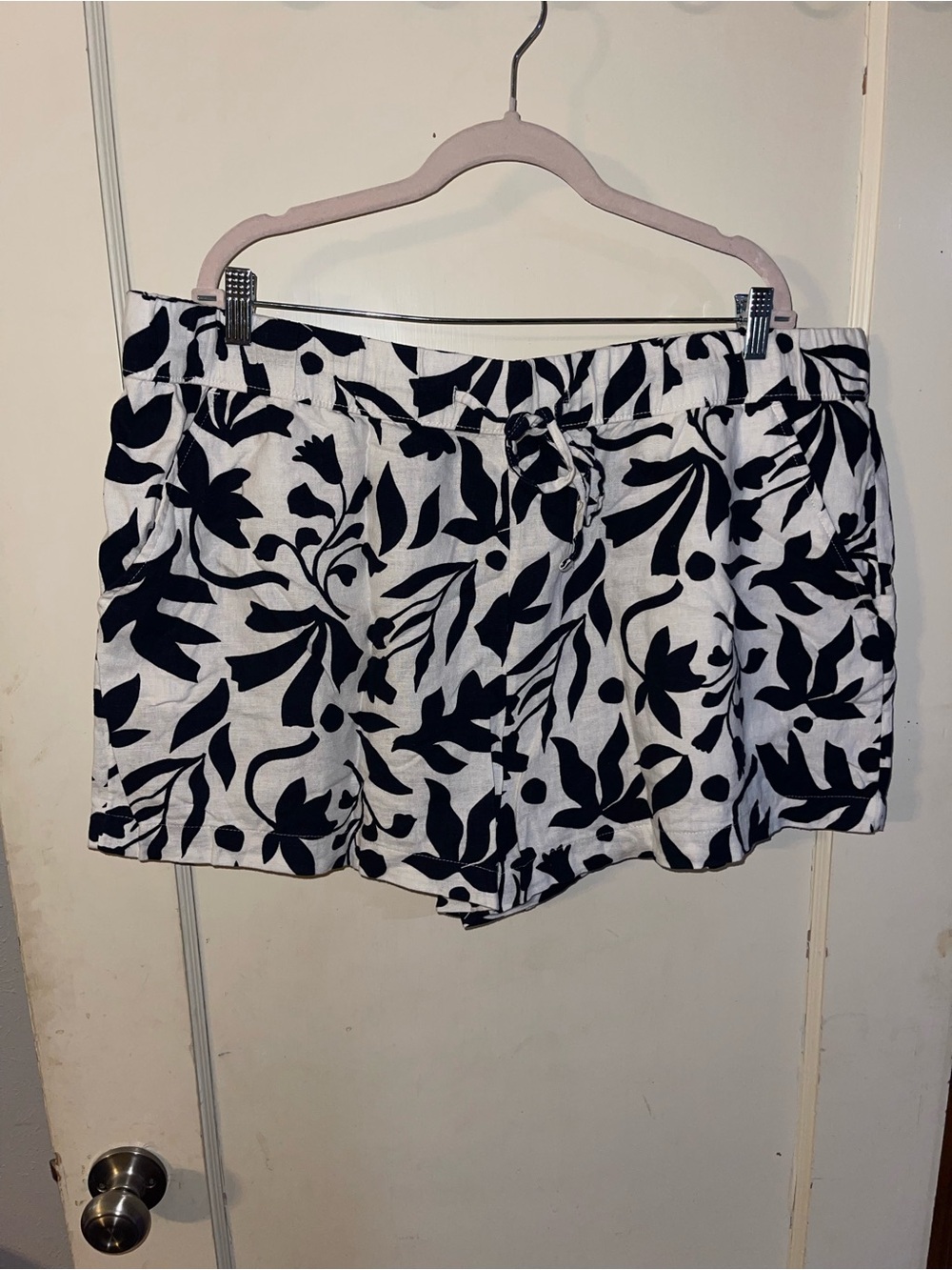 Time and Tru White Shorts with Navy Leaf Print